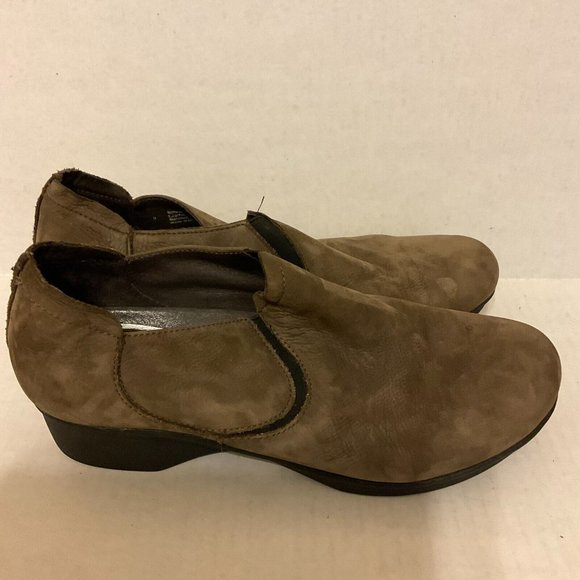 Dansko Clogs 42 Brown-Olive Suede Low Wedge Heel - Picture 6 of 7